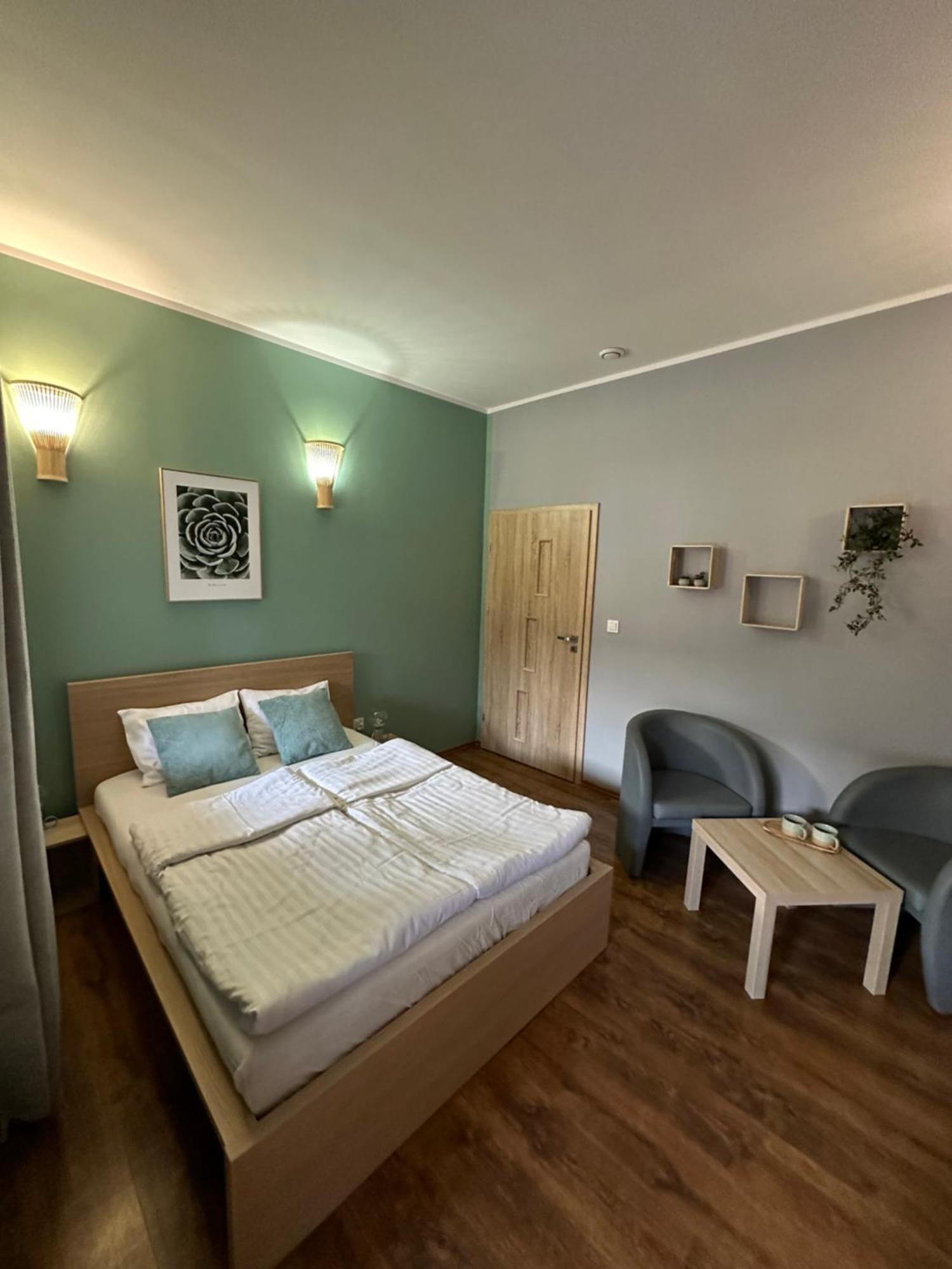Hotel Nenufar Premium Koscian Luaran gambar
